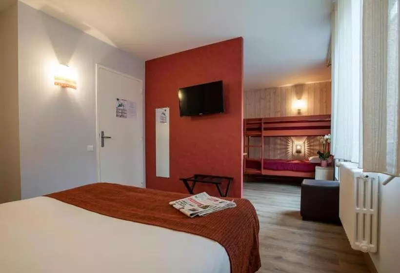 اتاق خانوادگی, Brit Hotel Des Halles