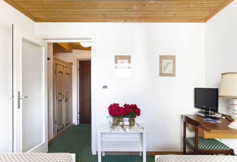 Quarto Triplo Estandar, Cir