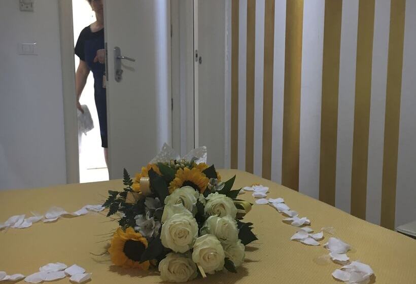 スタンダードトリプルルーム, Derby