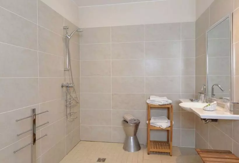 コンフォートルーム, Et Appartements Domaine Des Clos   Teritoria