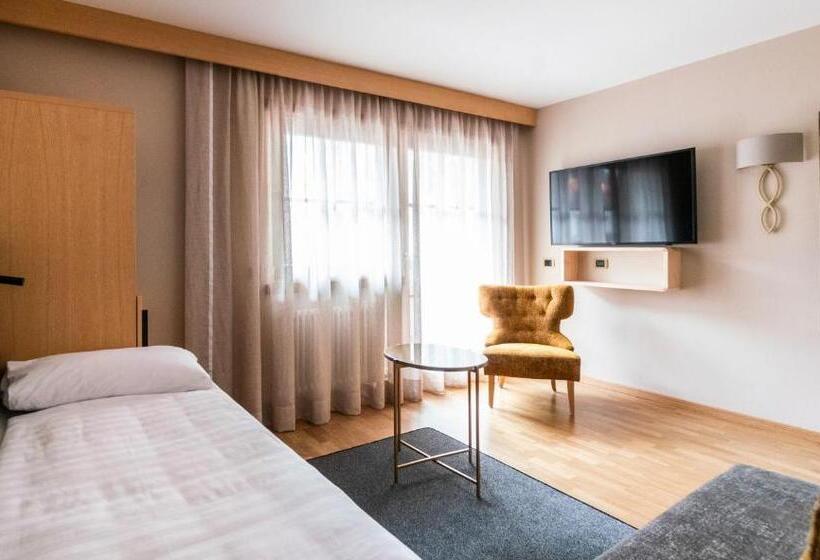 סוויטת סופריור, Garni Aritz