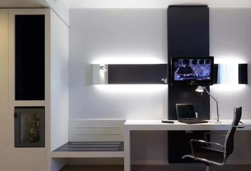 اتاق استاندارد, Holiday Inn Milan Nord Zara, An Ihg