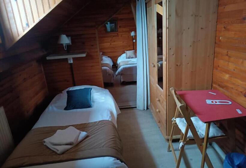 اتاق استاندارد سه نفره, Hôtel De L Impossible