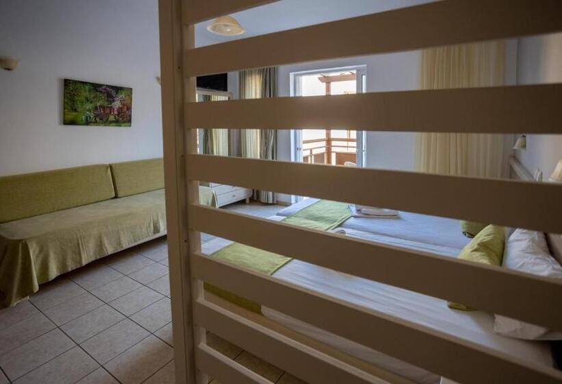 סטודיו סטנדרט עם נוף צדדי לים, Ilian Beach & Apartments