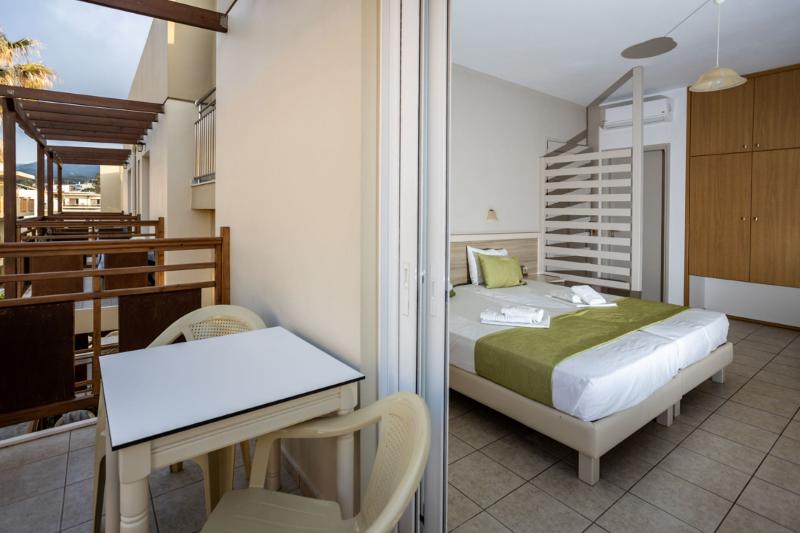 סטודיו סטנדרט עם נוף צדדי לים, Ilian Beach & Apartments