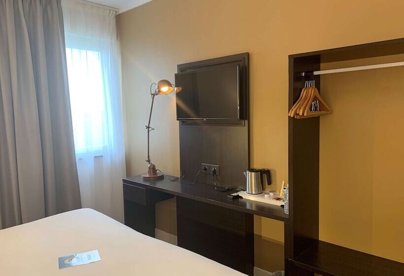 غرفة قياسية, Kyriad Crepy En Valois