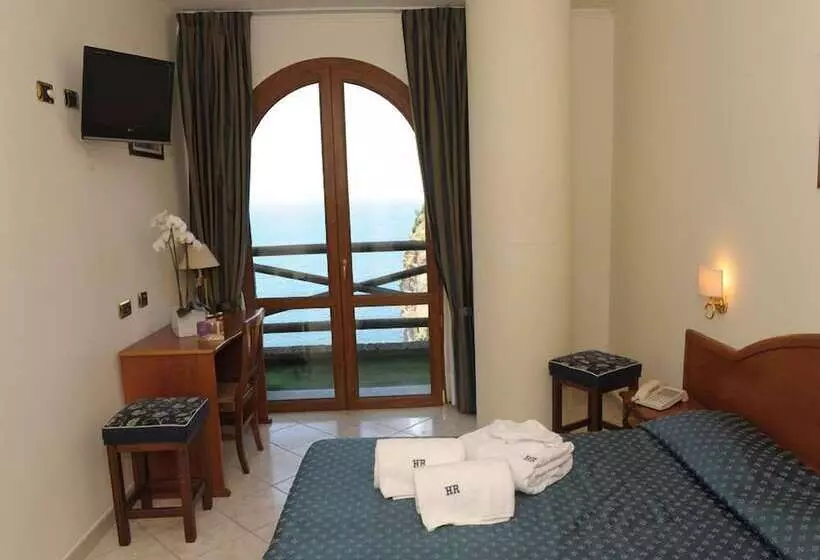 اتاق استاندارد سه نفره, Hr Hotel & Spa