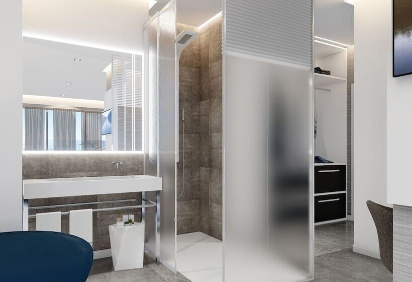 Suite Deluxe, Lampara