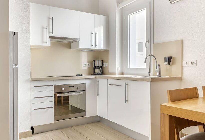 דירת חדר, Le Club Mougins