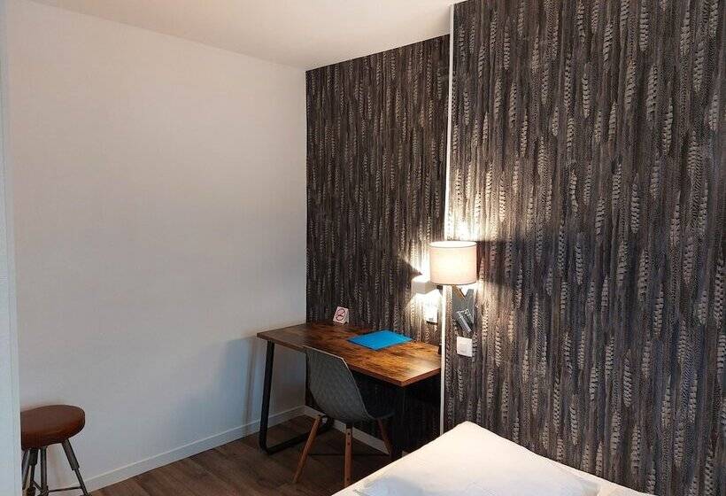 スタンダードトリプルルーム, Le Royalty