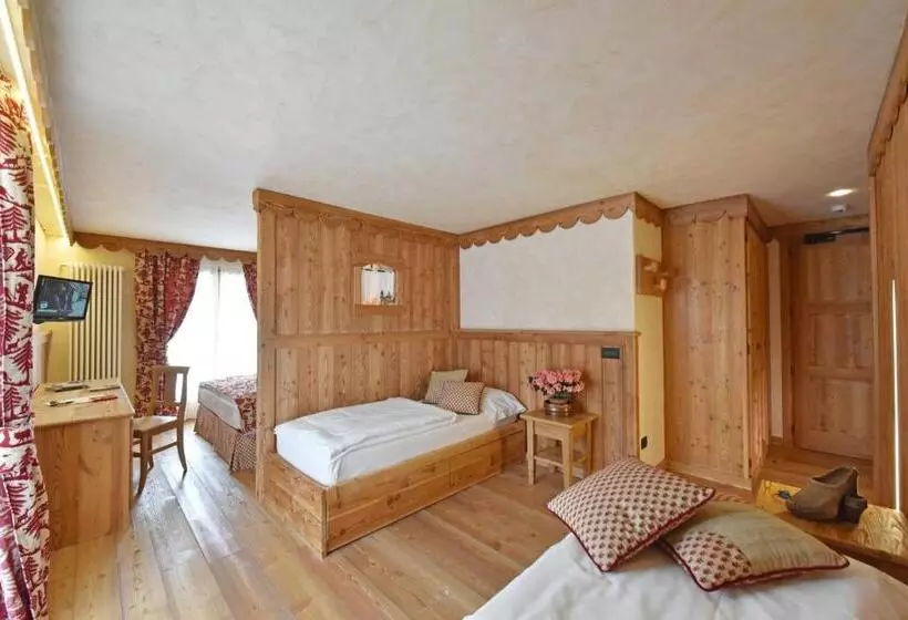 Superior Neljän Hengen Huone, Miravidi A Cervinia