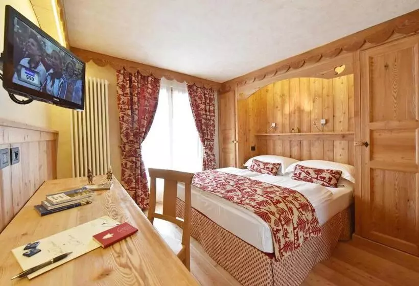 Superior Neljän Hengen Huone, Miravidi A Cervinia