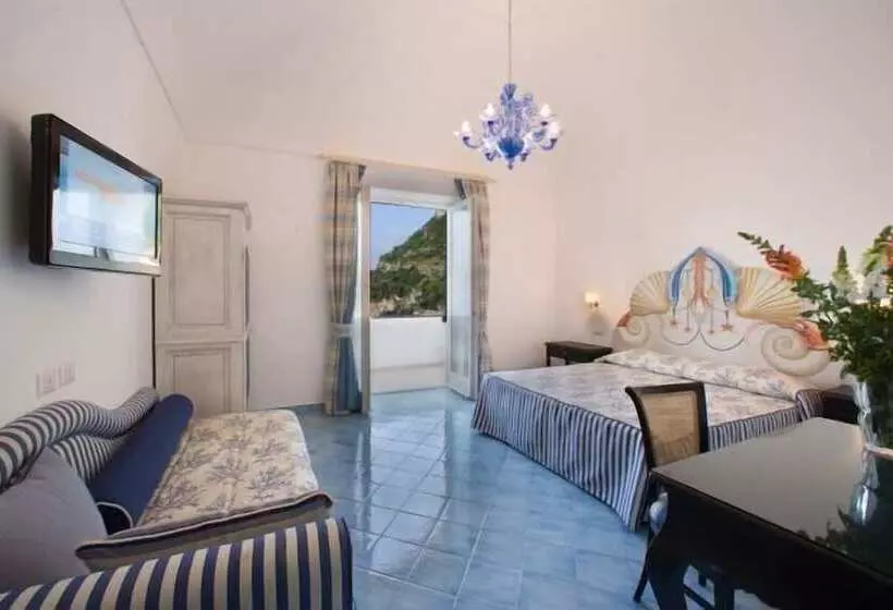 اتاق استاندارد چهار تخته با چشم‌انداز دریا, Palazzo Marzoli Charme Resort  Small Luxury