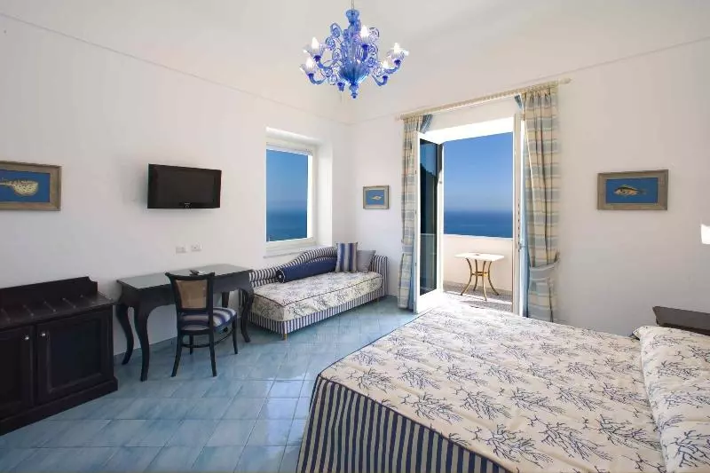 سوئیت اجرایی با چشم‌انداز دریا, Palazzo Marzoli Charme Resort  Small Luxury