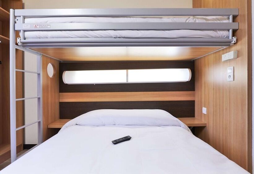 Номер Стандарт, Première Classe Paris Ouest Gennevilliers