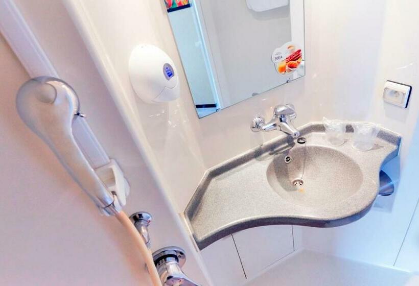 Номер Стандарт, Première Classe Paris Ouest Gennevilliers