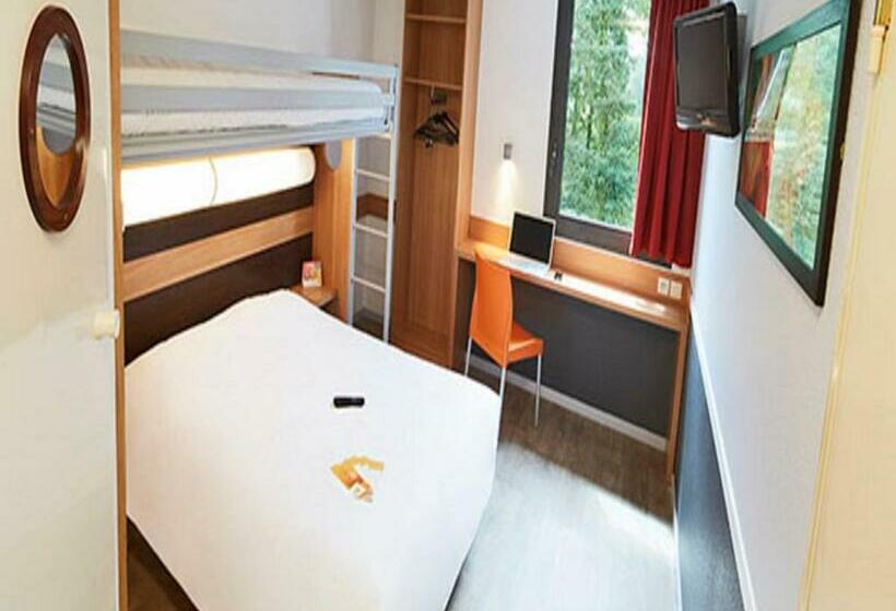 Номер Стандарт Трехместный, Première Classe Paris Ouest Gennevilliers