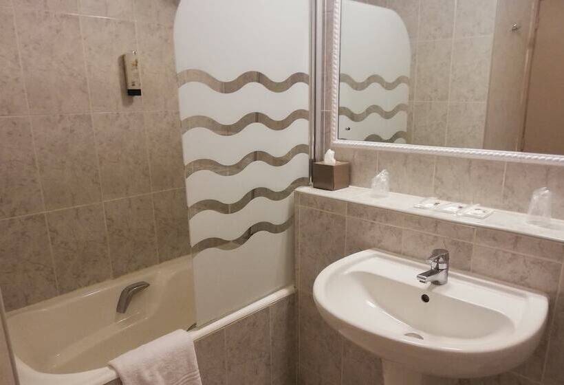 Номер Стандарт, Saint Roch