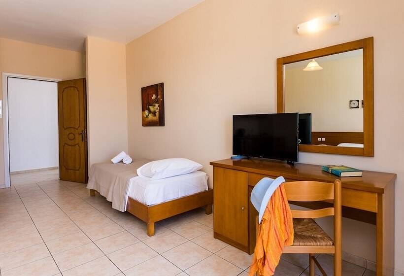 Студио Стандарт Вид на Сад, Asterias Village