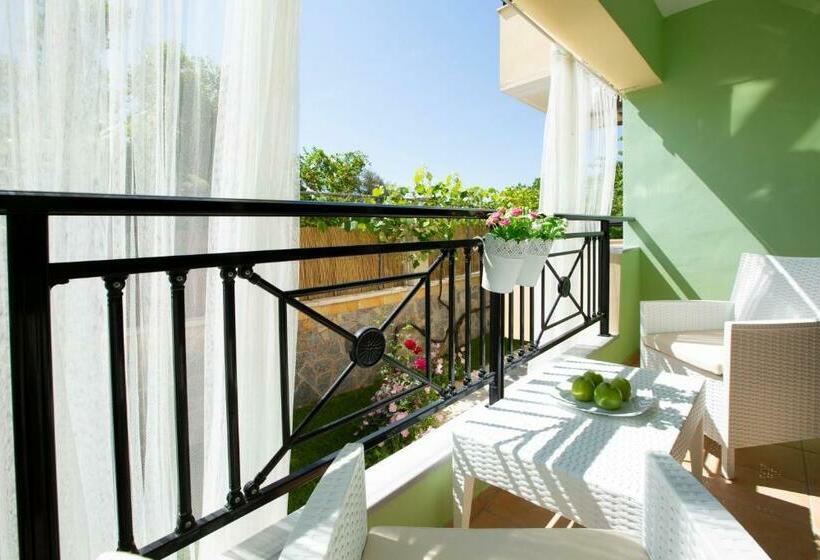 디럭스 스튜디오, Adria Luxury Apartments