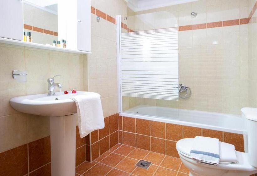 Апартаменты Deluxe 2 Спальни, Adria Luxury Apartments