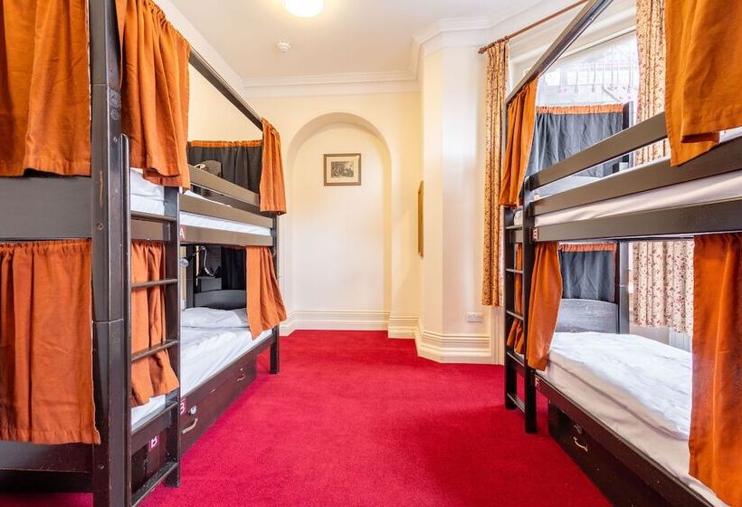 Кровать в Общей Комнате, Palmers Lodge Swiss Cottage
