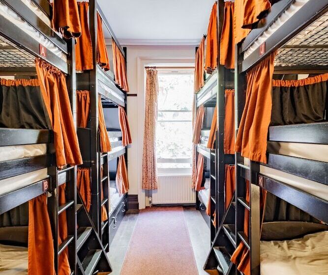 Кровать в Общей Комнате, Palmers Lodge Swiss Cottage