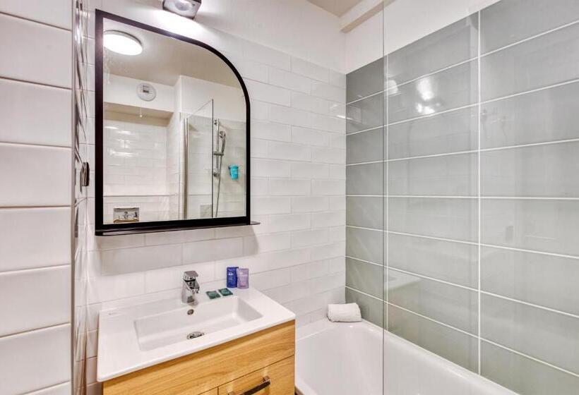 إستوديو قياسى, Appart City Confort Paris Clichy  Mairie