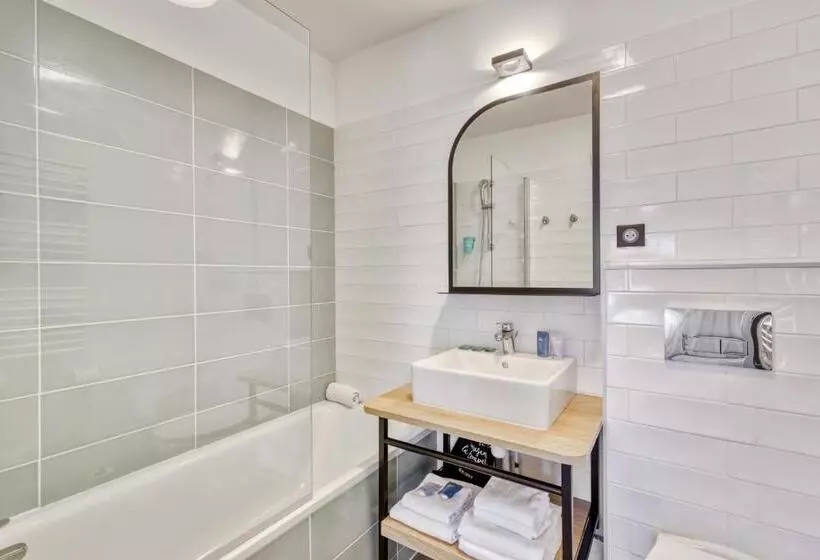 استودیوی سوپریور, Appart City Confort Paris Clichy  Mairie
