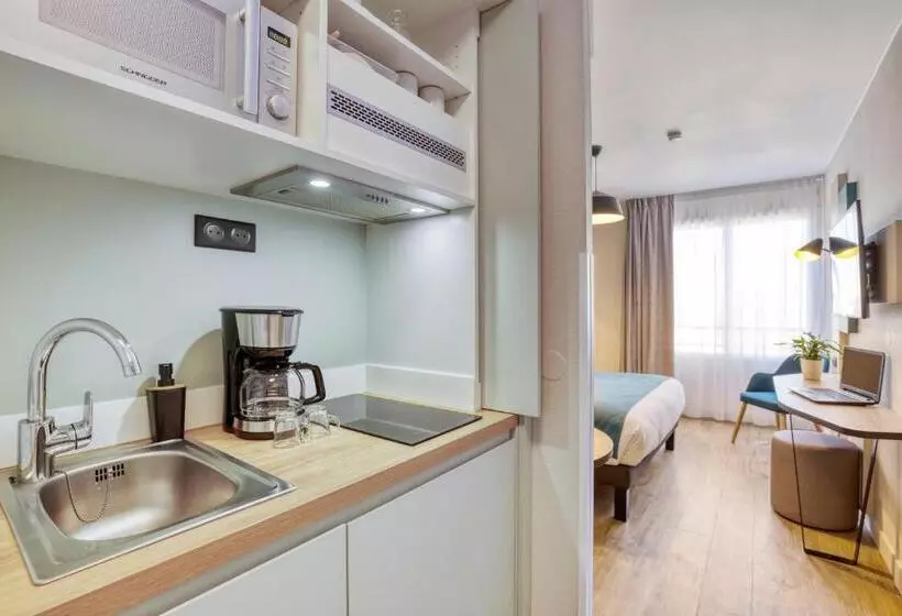استودیوی سوپریور, Appart City Confort Paris Clichy  Mairie