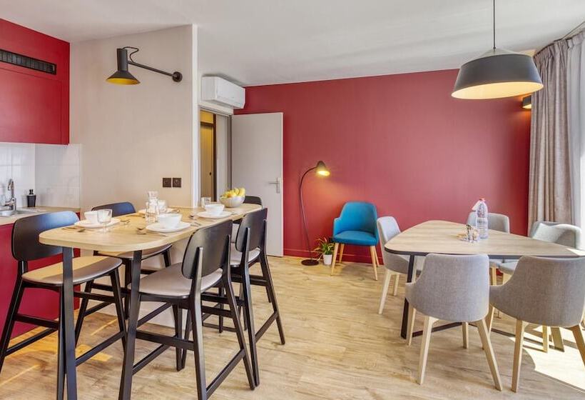 شقة غرفتين, Appart City Confort Paris Clichy  Mairie