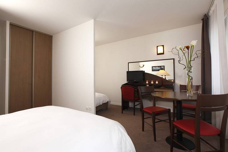 شقة غرفتين, Appart City Confort Paris Clichy  Mairie