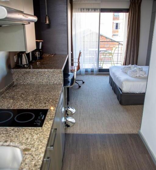 استودیوی استاندارد, Appart Hôtel Clément Ader