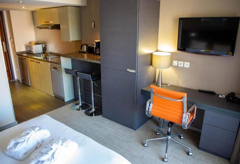 استودیوی استاندارد, Appart Hôtel Clément Ader