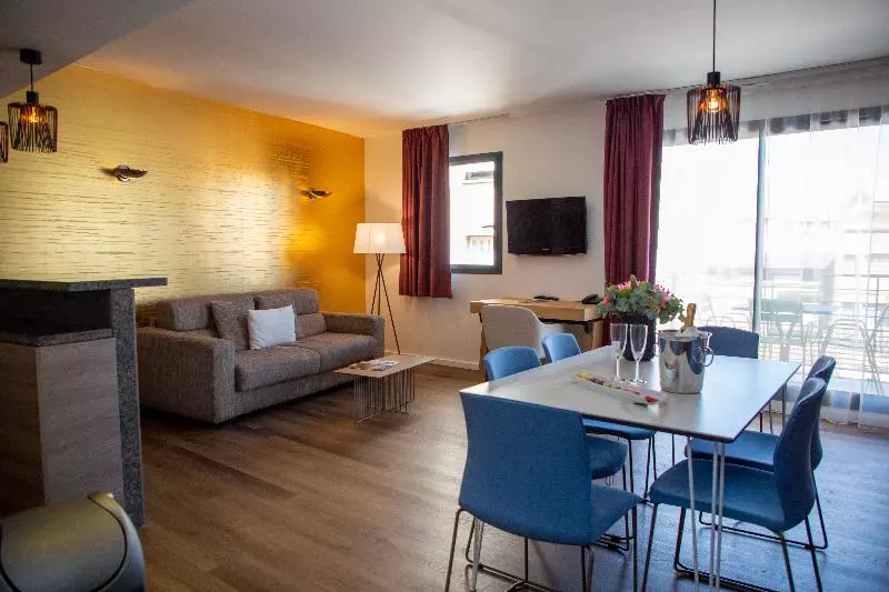 Duplex-huoneisto 1 Makuuhuone, Appart Hôtel Clément Ader