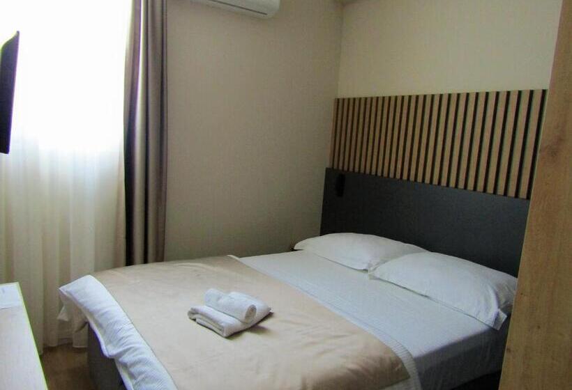 기본룸, Beach Hotel Božikovina 2