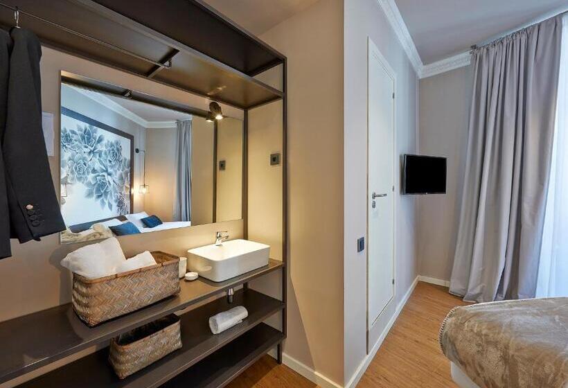 اتاق سوپریور, Hostal Central Barcelona