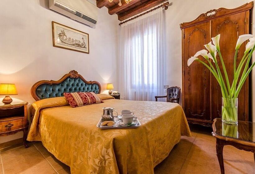 اتاق استاندارد یک نفره, Ariel Silva