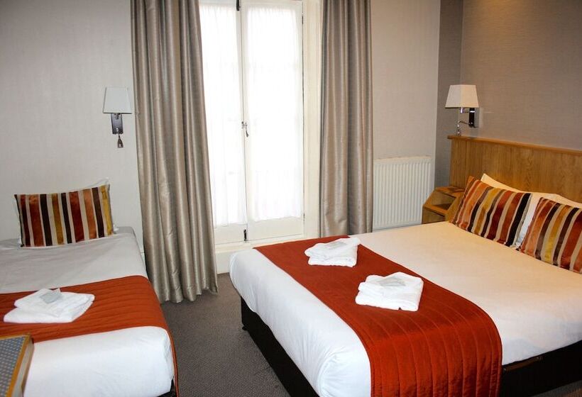 חדר בסיסי לשלושה, Columbus