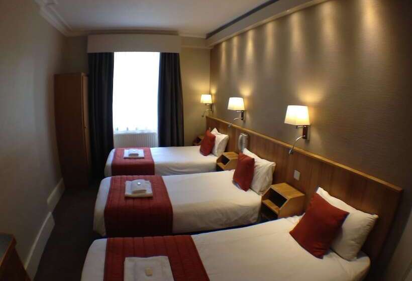 חדר בסיסי לשלושה, Columbus