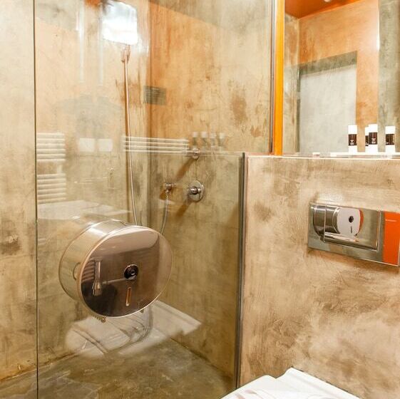 Cama em Quarto Compartilhado, Czech Inn