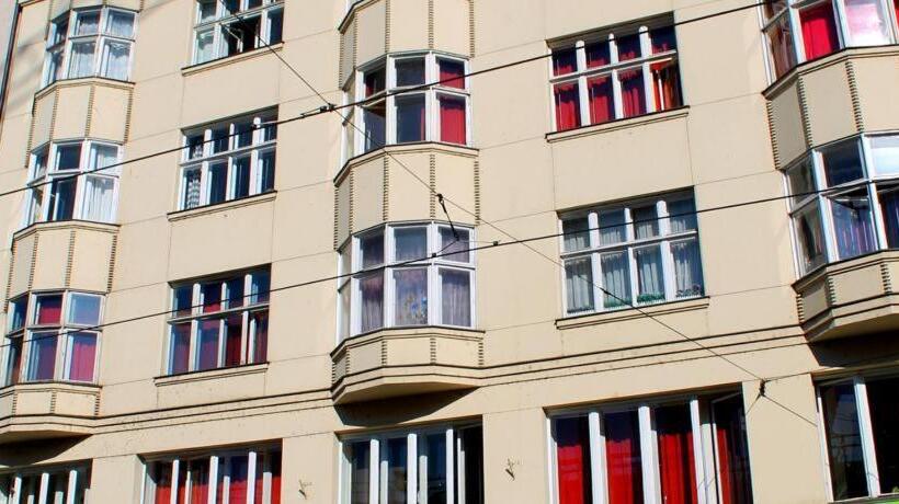 تختخواب در اتاق مشترک, Hostel Downtown