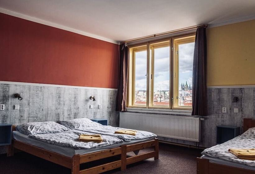 اتاق استاندارد سه نفره, Hostel Downtown