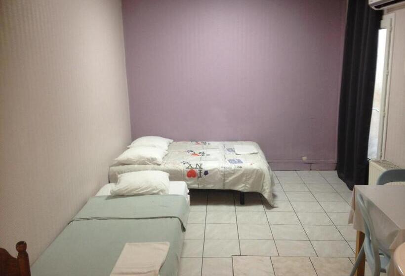 اتاق پنجتخته استاندارد, Hôtel Richard