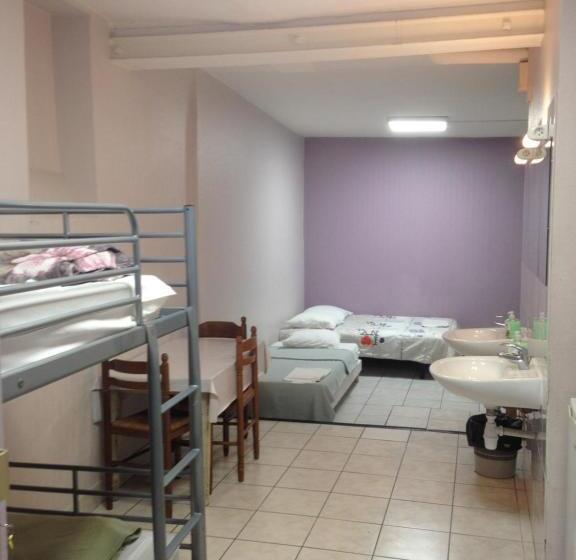 اتاق پنجتخته استاندارد, Hôtel Richard