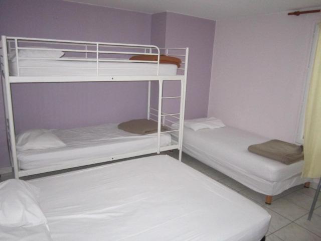 اتاق پنج‌تخته استاندارد, Hôtel Richard