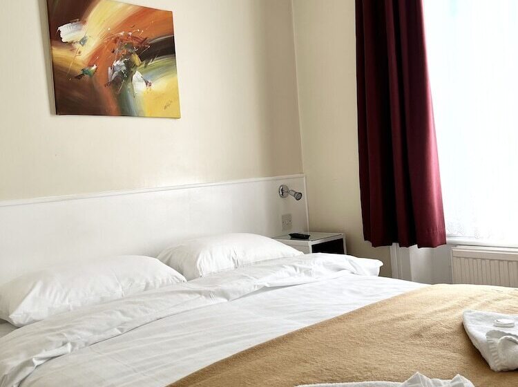 标准间, Melbourne House