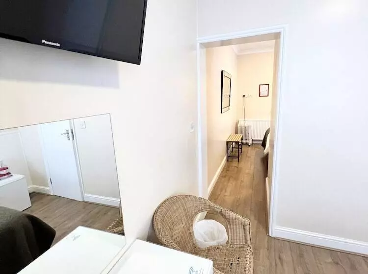 スタンダード４人部屋, Melbourne House