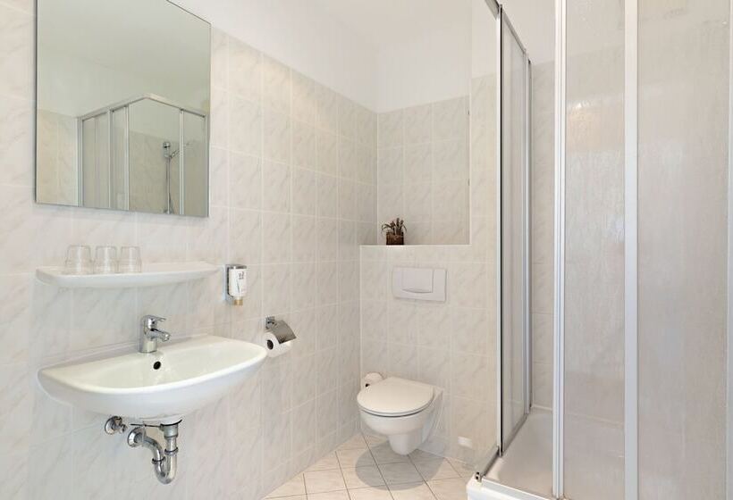 اتاق استاندارد سه نفره, Garner Hotel Berlin   Schöneberg