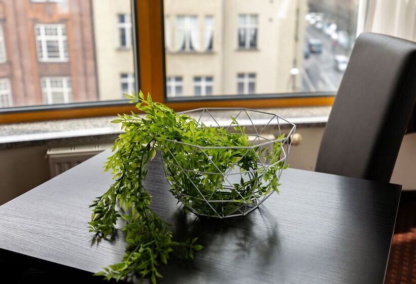 اتاق خانوادگی, Garner Hotel Berlin Schöneberg